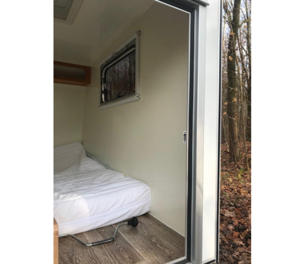 1-9.png Einachsiger Campinganhänger MINI CAMPER Wohnwagen 245x120x140cm mit zGM 750kg