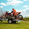 1905-remorque-porte-moto-2-rails-700x467-1.webp Motorradanhänger 2 Schienen BRENDERUP Vorrätig