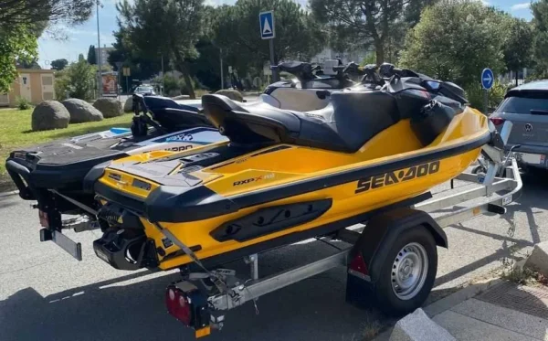 telechargement.webp Jetski-Anhänger Doppel BRENDERUP